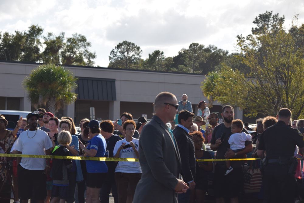 The crowd grew and grew leading up to former President Bill Clinton's visit.